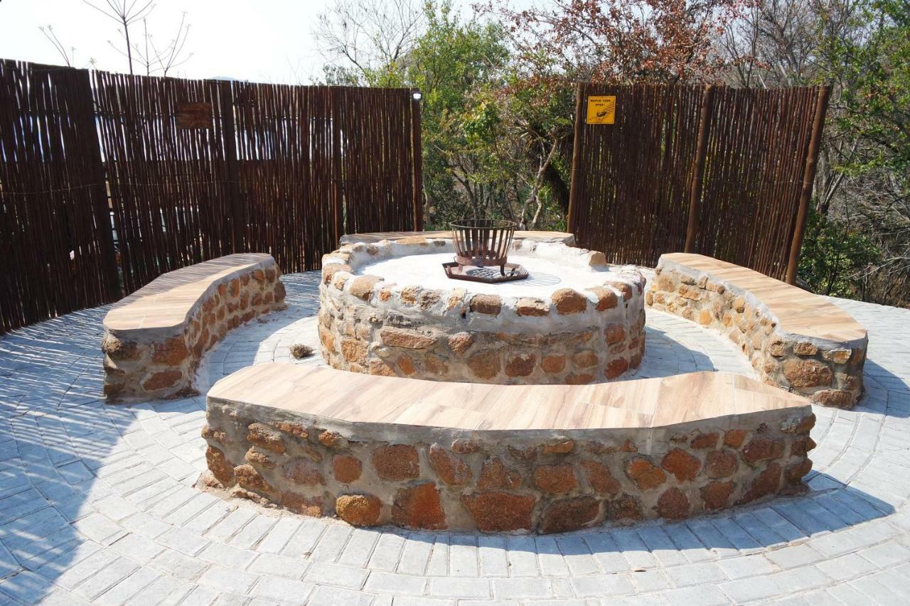 Thandabantu Game Lodge Roossenekal Luaran gambar